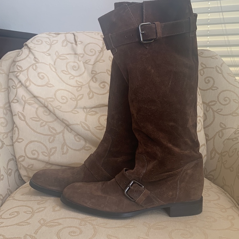 Tod's Brown Boots with Buckle Accents